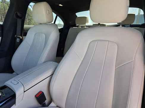 Used 2023 Mercedes-Benz CLA 250 w/ Premium Package image 16