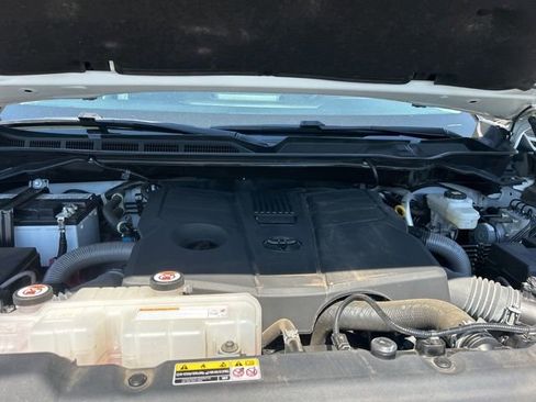 Used 2024 Toyota Tundra SR5 w/ SR5 Premium Package AWD/4WD image 31