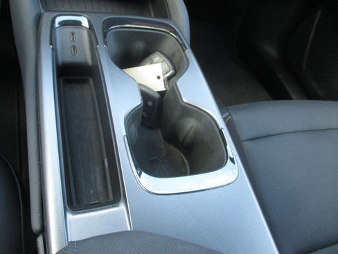 Used 2024 Chevrolet Equinox EV RS image 18