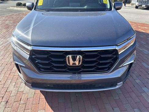 Certified 2024 Honda Pilot Touring image 24