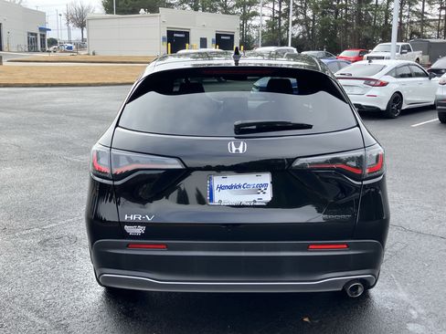 Certified 2023 Honda HR-V Sport image 9
