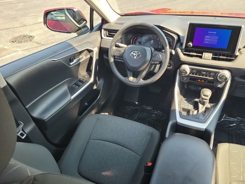 Used 2023 Toyota RAV4 XLE AWD/4WD image 14