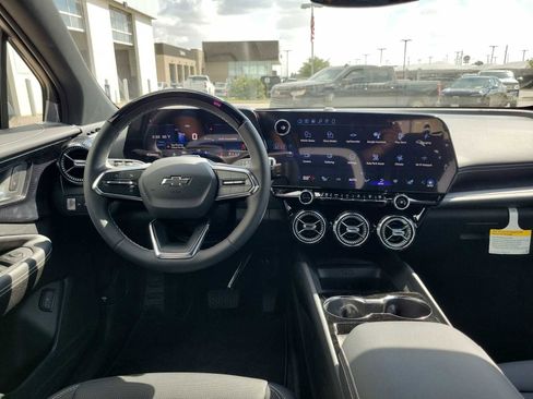 New 2026 Chevrolet Blazer EV LT w/ Super Cruise Package FWD image 10