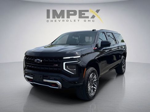 Used 2025 Chevrolet Suburban Z71 AWD/4WD image 1