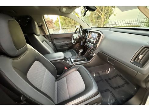 Used 2020 Chevrolet Colorado Z71 image 18