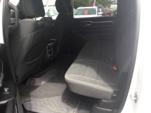 Used 2019 RAM 1500 Big Horn AWD/4WD image 11