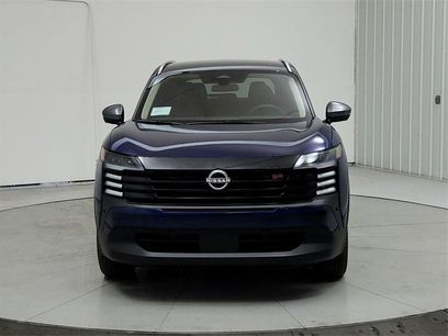 New 2025 Nissan Kicks SR