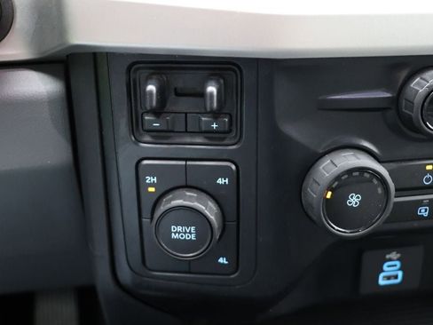 Used 2024 Ford F250 XLT image 30