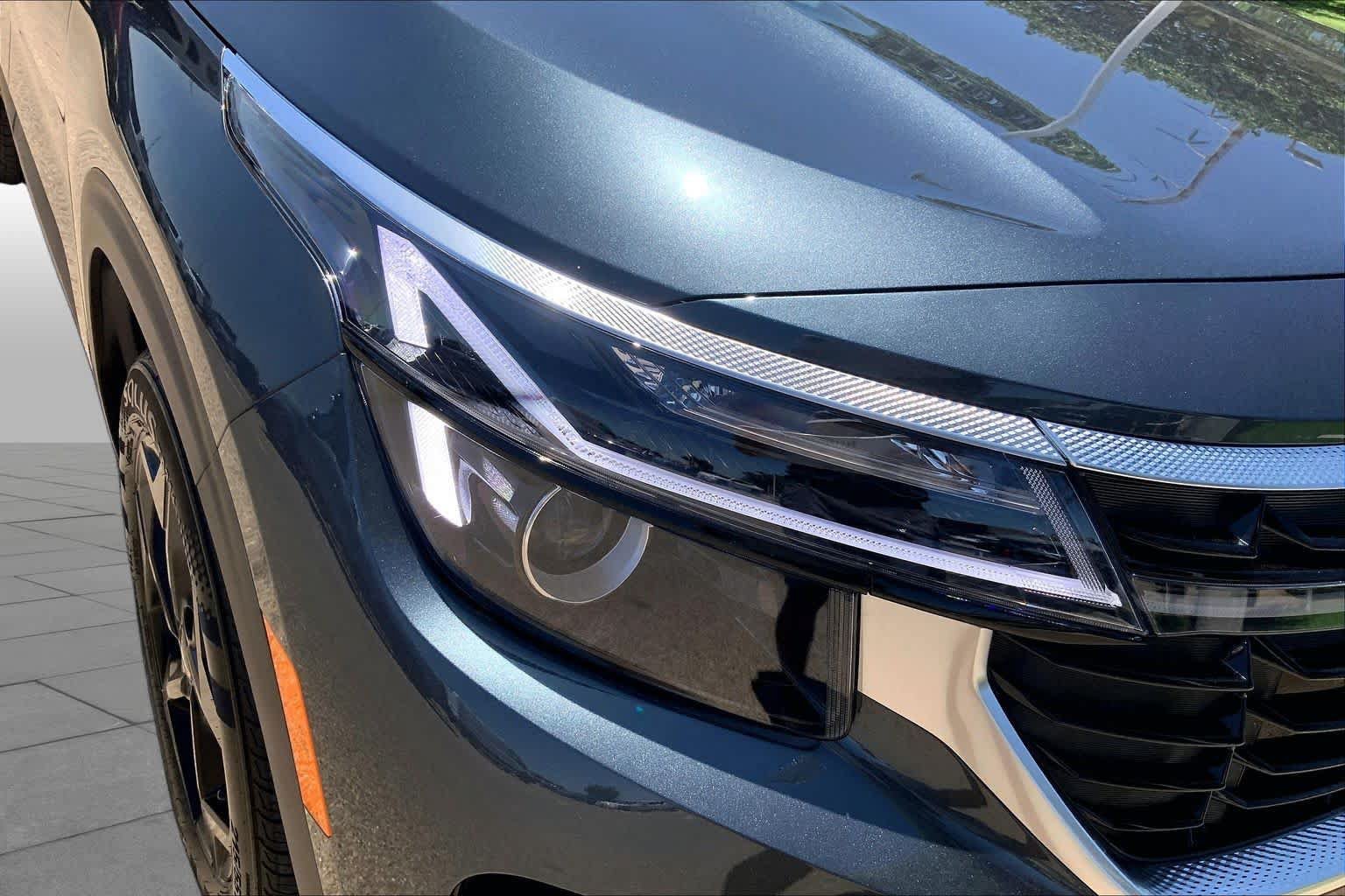 Certified 2026 Kia Seltos EX w/ EX Sunroof Package FWD image 36