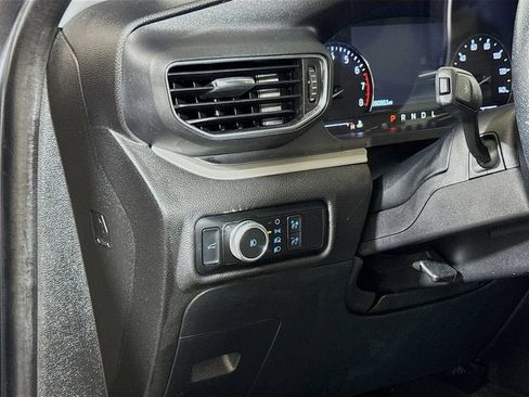 Used 2022 Ford Explorer XLT w/ Equipment Group 202A RWD image 8