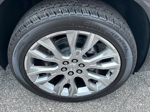 New 2026 GMC Acadia Denali w/ Super Cruise Package FWD image 15