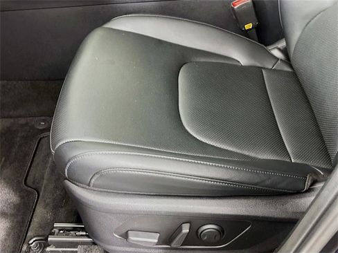 Used 2025 Kia Sportage EX w/ Premium Package image 20