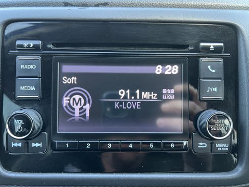 Used 2019 Honda HR-V LX image 4