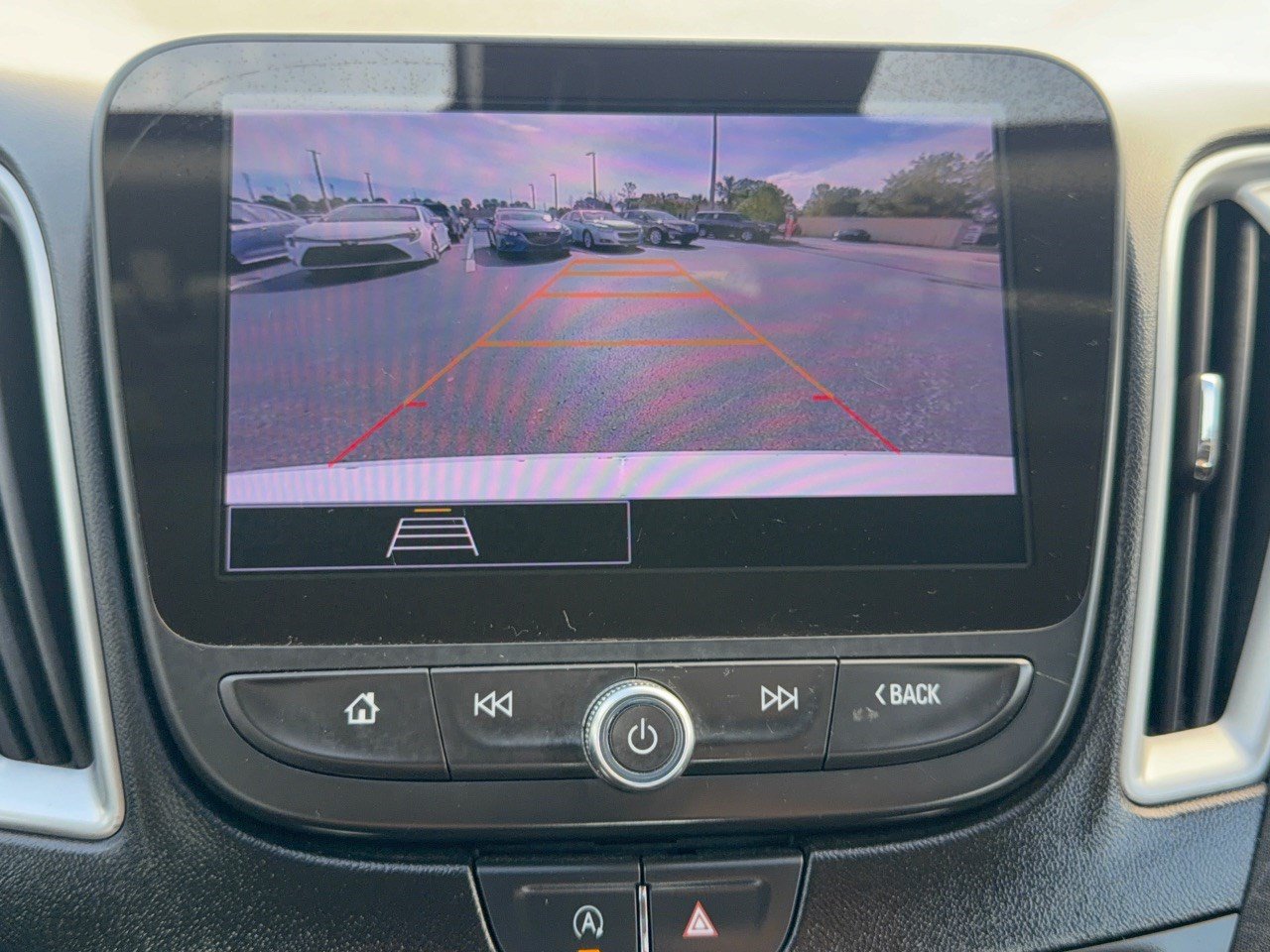 Used 2025 Chevrolet Malibu LT FWD image 24