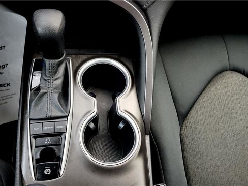 Certified 2023 Toyota Camry LE image 32