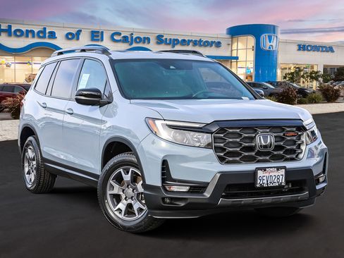 Certified 2023 Honda Passport TrailSport image 1