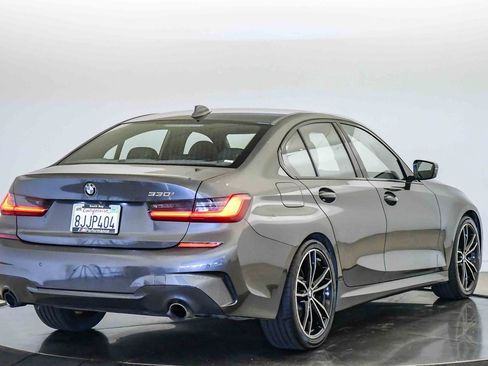 Used 2019 BMW 330i Sedan w/ M Sport Package RWD image 5