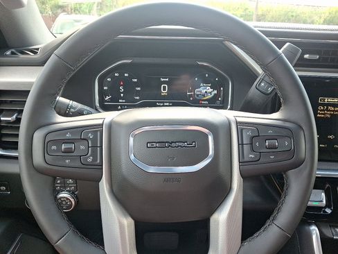 Used 2025 GMC Sierra 3500 Denali image 20