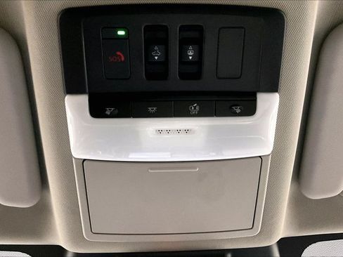 Used 2025 Nissan Rogue SL w/ Tech Package AWD/4WD image 35