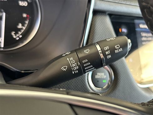 New 2026 Cadillac XT5 Luxury image 23