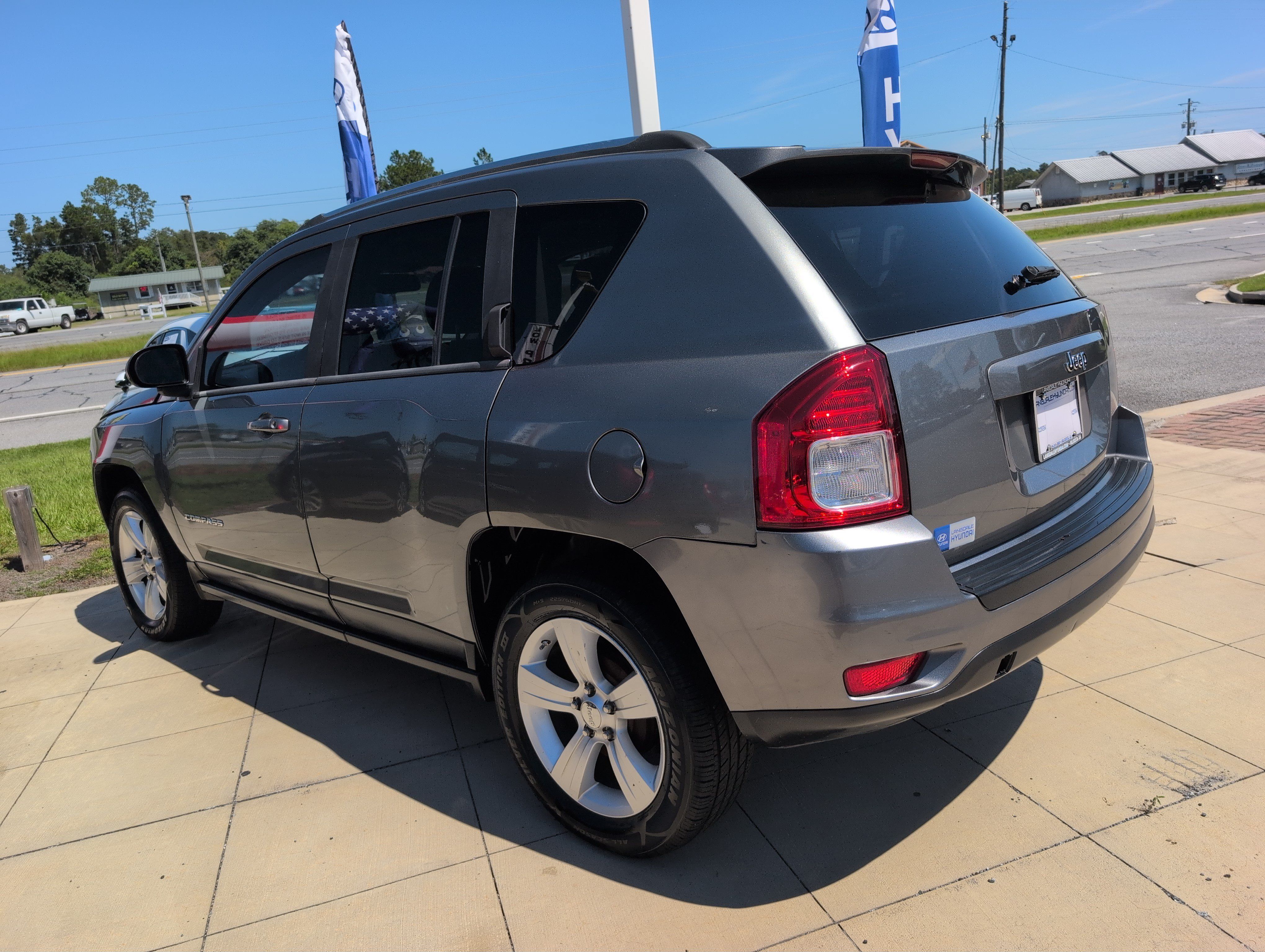 Used 2011 Jeep Compass 2WD image 4