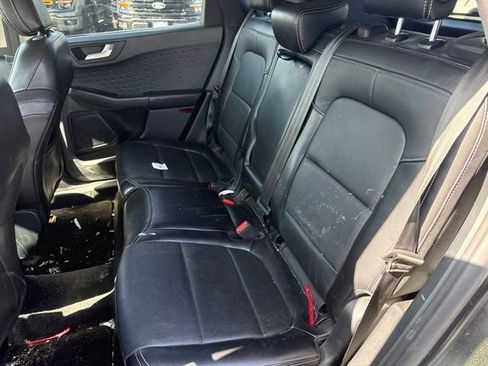Used 2020 Ford Escape Titanium FWD image 21