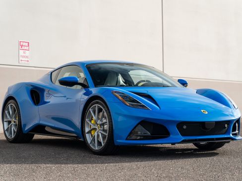 New 2026 Lotus Emira SE RWD image 9