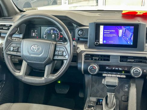 Used 2025 Toyota Tacoma SR5 AWD/4WD image 12