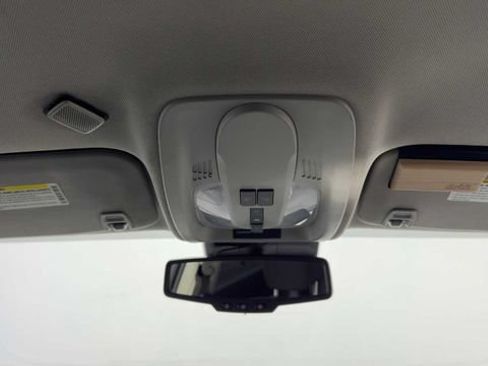 Used 2017 GMC Terrain SLE FWD image 18