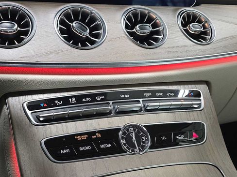 Used 2020 Mercedes-Benz E 450 4MATIC Cabriolet image 30