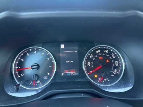 Used 2022 Toyota RAV4 LE FWD image 10