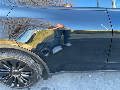 Used 2021 Tesla Model Y Long Range image 27