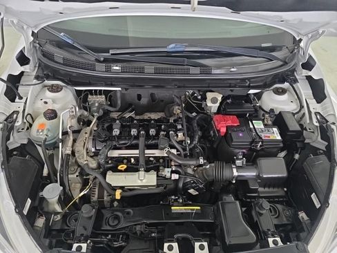 Used 2020 Nissan Kicks S FWD image 8