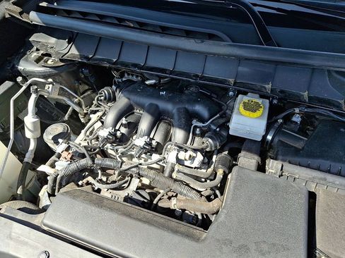 Certified 2023 Nissan Pathfinder SV w/ SV Premium Package image 28