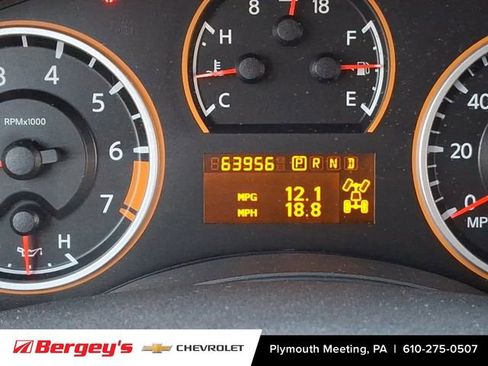 Used 2015 Nissan Titan SV w/ SV Value Truck Package image 22