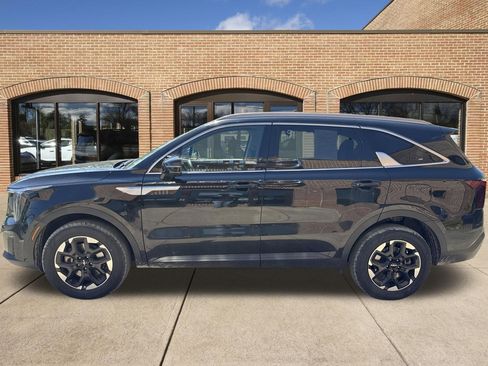 Used 2024 Kia Sorento S AWD/4WD image 12
