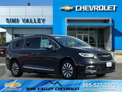 Used 2023 Chrysler Pacifica Limited