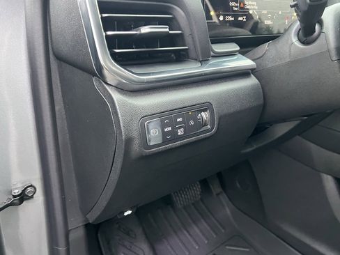 Used 2025 GMC Terrain Elevation w/ Elevation Premium Package image 11