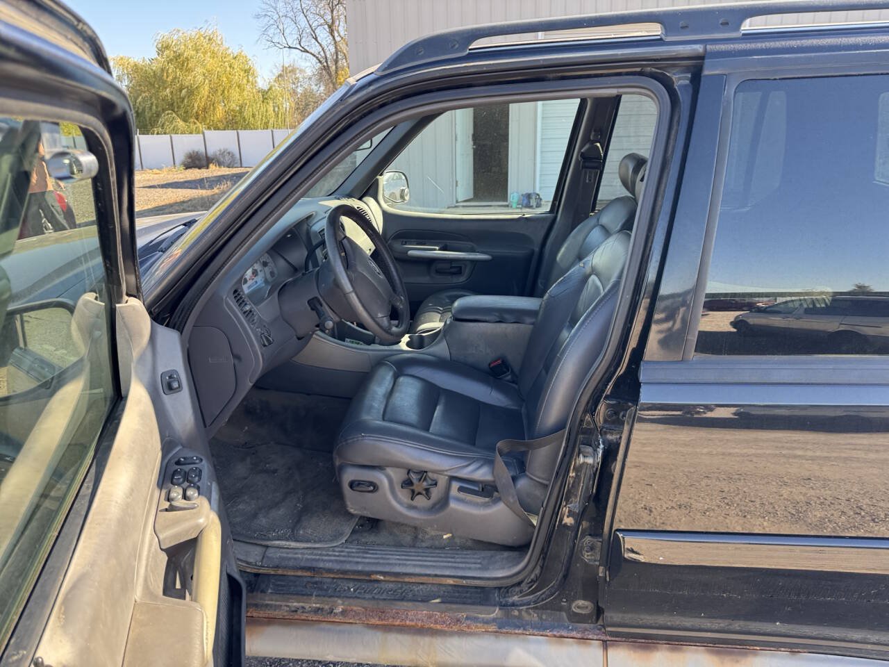 Used 2002 Ford Explorer Sport Trac 4x4 image 19