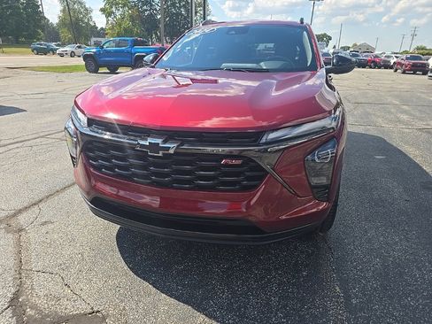 Certified 2024 Chevrolet Trax RS w/ Driver Confidence Package image 5