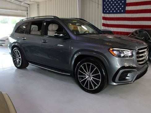 Used 2026 Mercedes-Benz GLS 580 4MATIC image 45