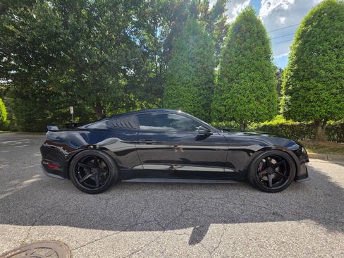 Used 2019 Ford Mustang GT Premium w/ GT Performance Package RWD image 6