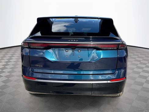 Used 2025 Jeep Wagoneer S Limited image 7