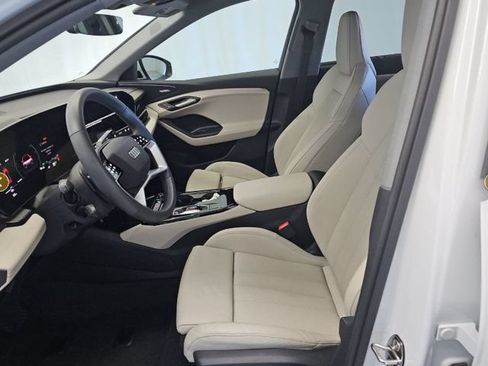 Used 2025 Audi Q6 e-tron Premium Plus w/ Premium Plus AWD/4WD image 4