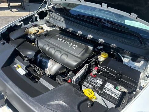 Used 2016 Jeep Cherokee Sport FWD image 38