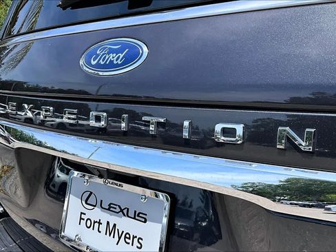 Used 2024 Ford Expedition Max Limited AWD/4WD image 16