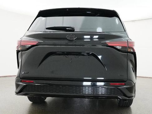 New 2026 Toyota Sienna XSE FWD image 23