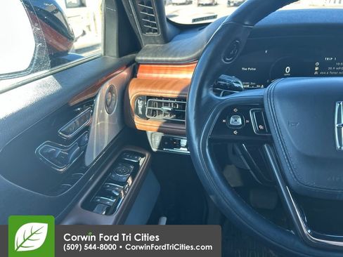 Used 2023 Lincoln Aviator Reserve w/ Equipment Group 201A AWD/4WD image 18