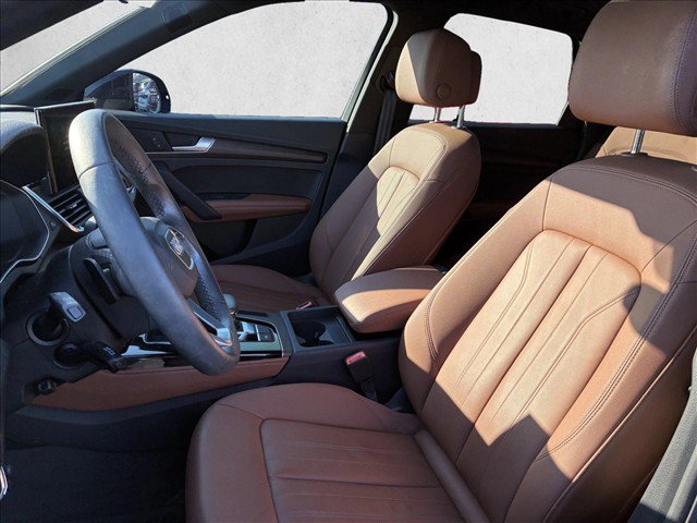 Used 2023 Audi Q5 2.0T Premium Plus w/ Premium Plus Package AWD/4WD image 12