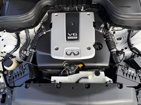 Used 2017 INFINITI QX50 AWD w/ Premium Plus Package image 28